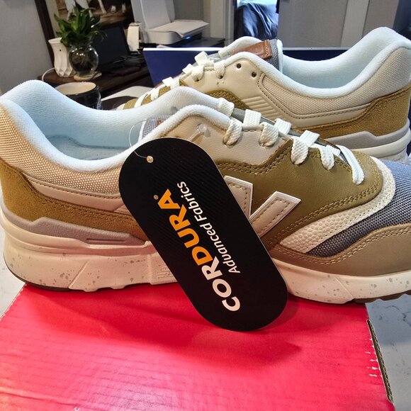 New Balance Classics Traditionnels 997H Beige White CM997HZZ CORDURA Mens 10 NEW - Picture 3 of 12
